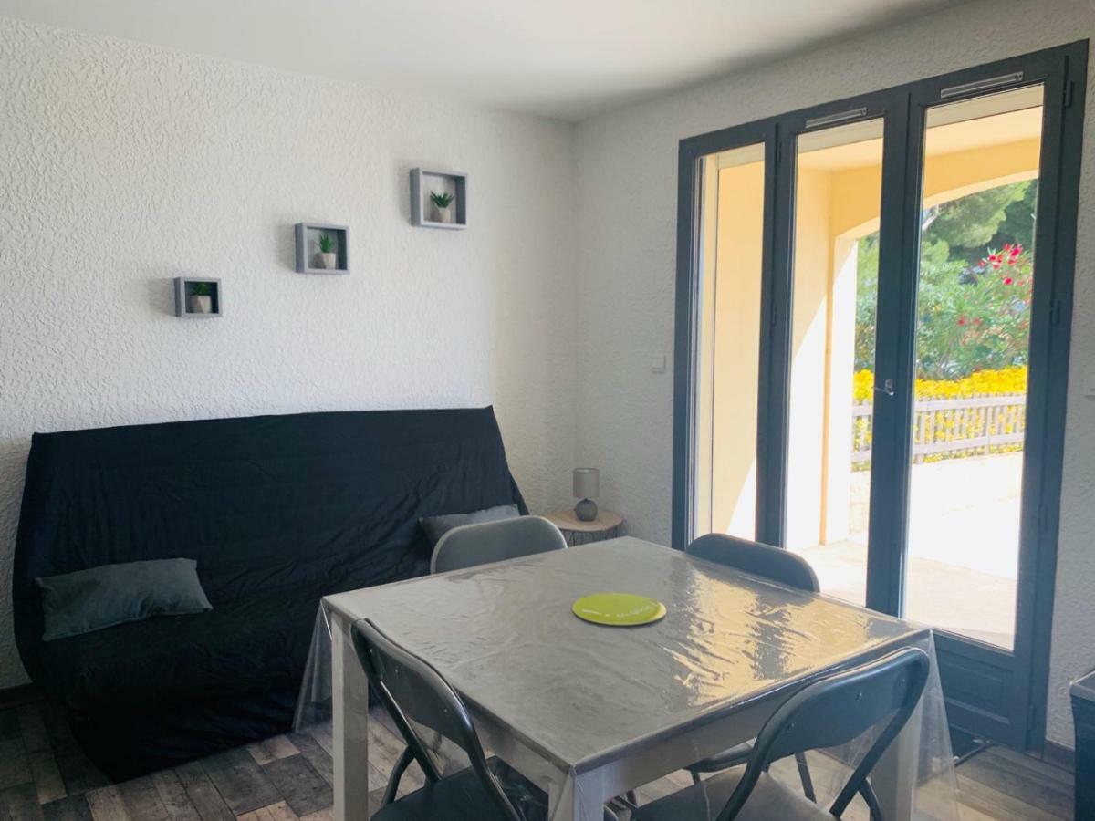 La Pinede Apartment กรุยซ็อง ภายนอก รูปภาพ