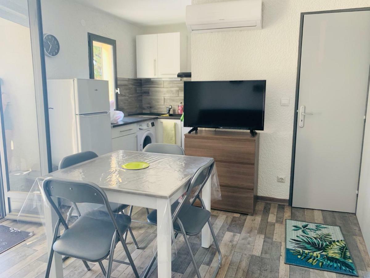 La Pinede Apartment กรุยซ็อง ภายนอก รูปภาพ